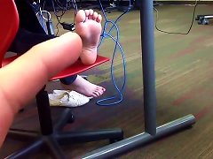 Candid Teen Feet Soles In College Computer Lab